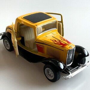 1932 FORD 3-WINDOW COUPE W/ FLAMES